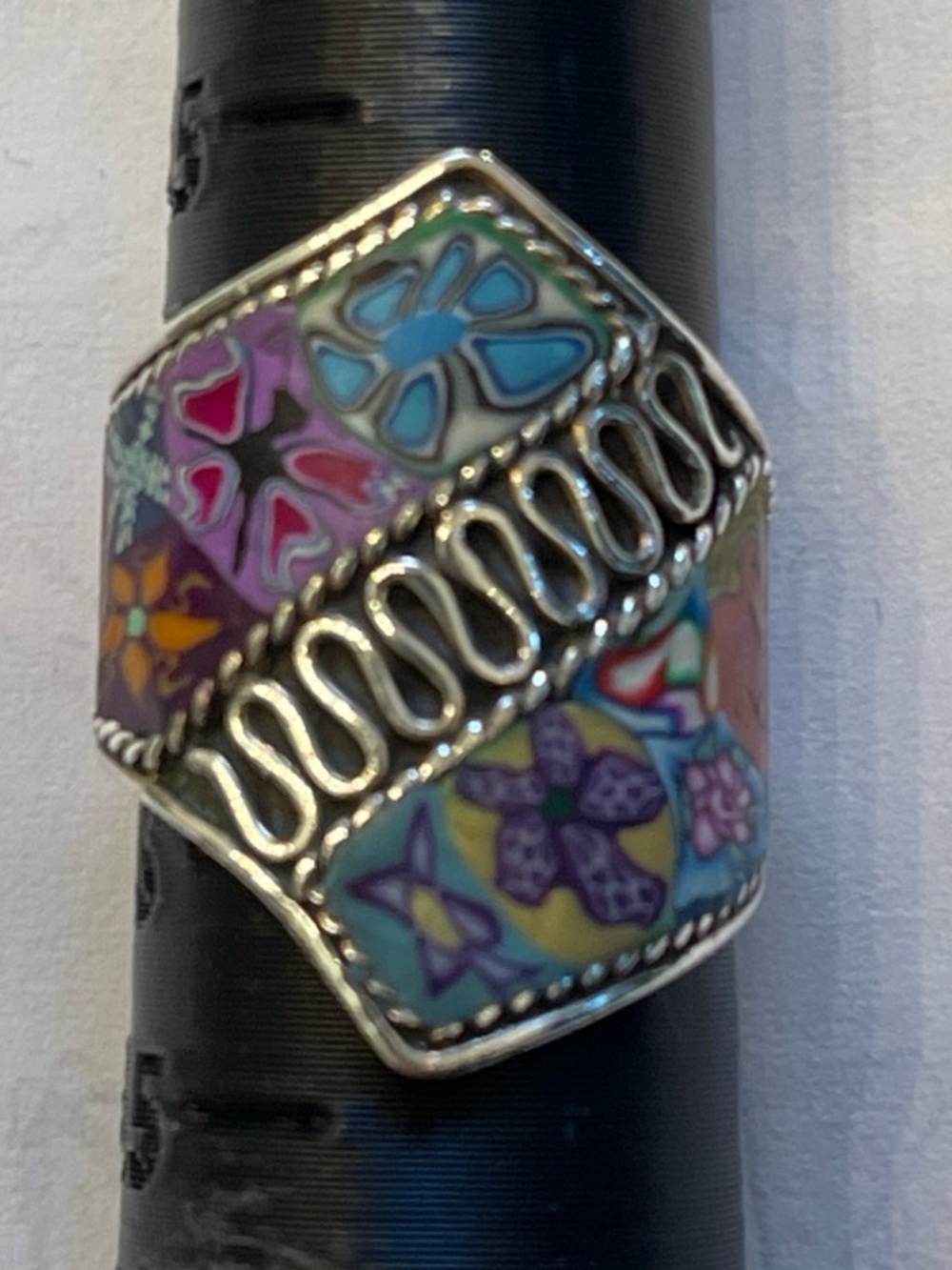 Enamel Millefiori Faces and Flowers over 925 Cigar Band Ring - size 5.5